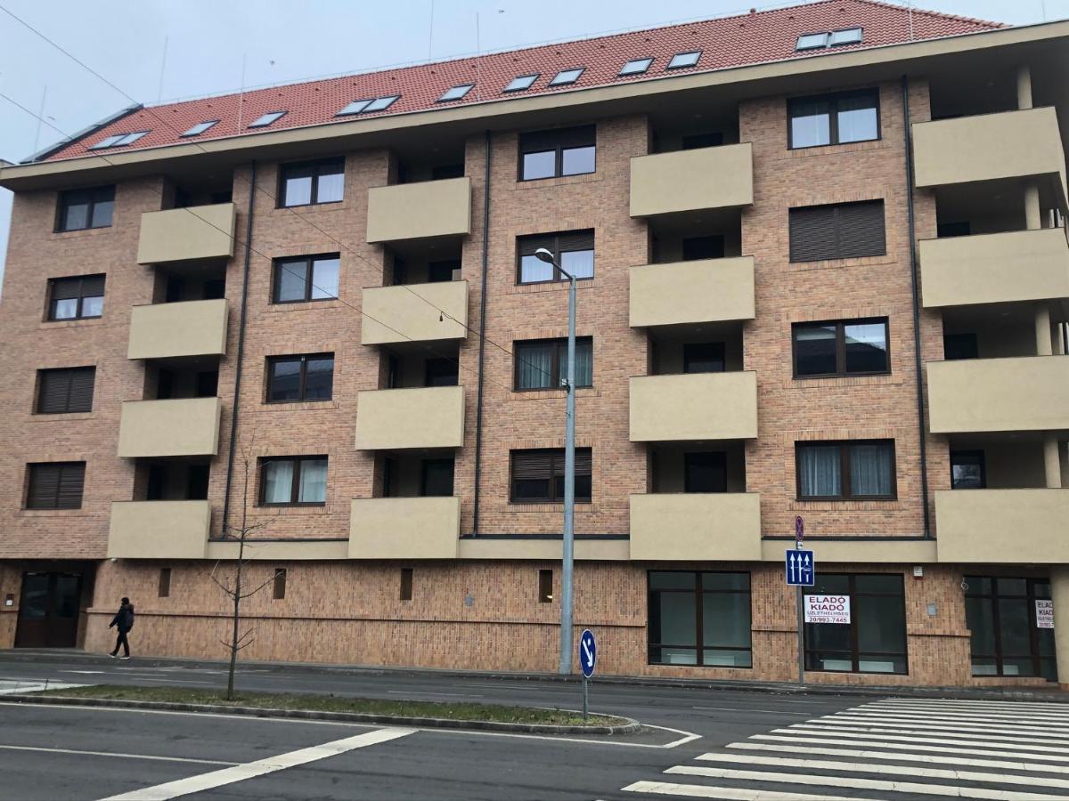 Diamond Apartman Debrecín Exteriér fotografie